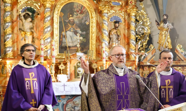 WIZYTACJA GENERAŁA ZAKONU SZKÓŁ POBOŻNYCH O. CARLESA GIL I SAGUER SP