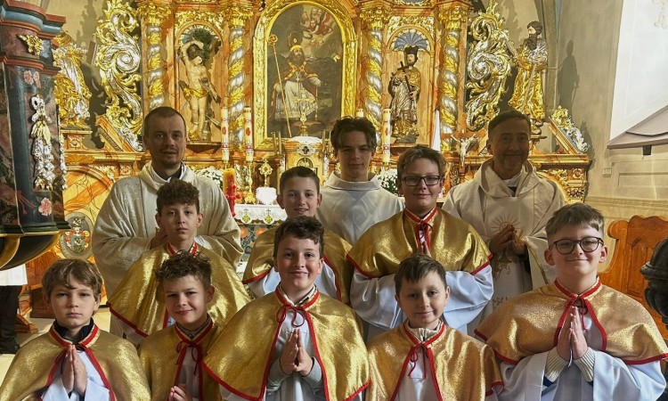 MAMY NOWYCH MINISTRANTÓW